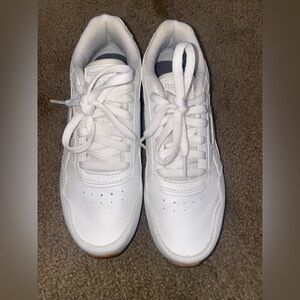 Reebok classic white gum bottom size 6